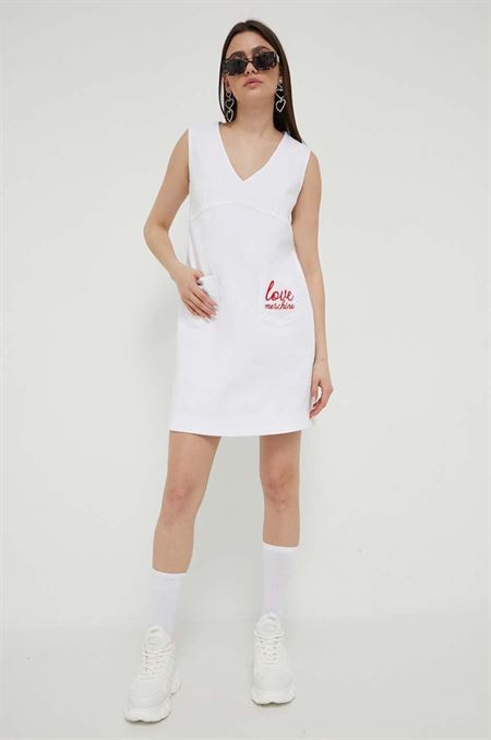 Rifľové šaty Love Moschino biela farba