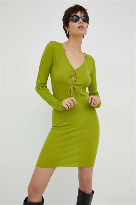 Vlnené šaty Résumé zelená farba