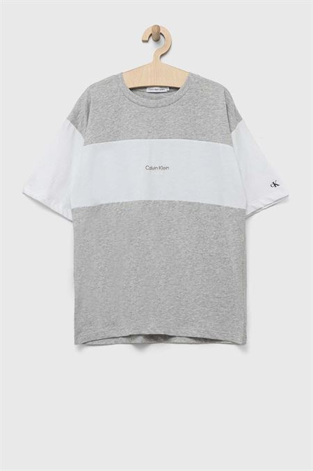Detské bavlnené tričko Calvin Klein Jeans šedá farba