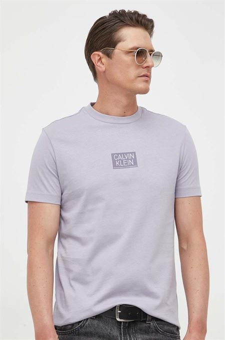 Bavlnené tričko Calvin Klein fialová farba