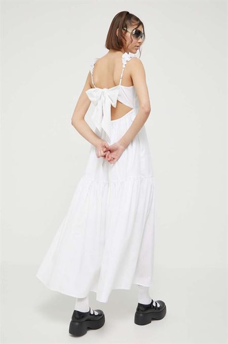 Šaty Abercrombie & Fitch biela farba