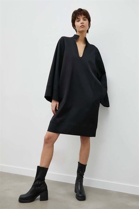 Vlnené šaty By Malene Birger čierna farba